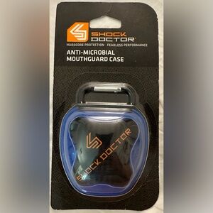 SHOCK DOCTOR ANTI-MICROBIAL MOUTHGUARD CASE